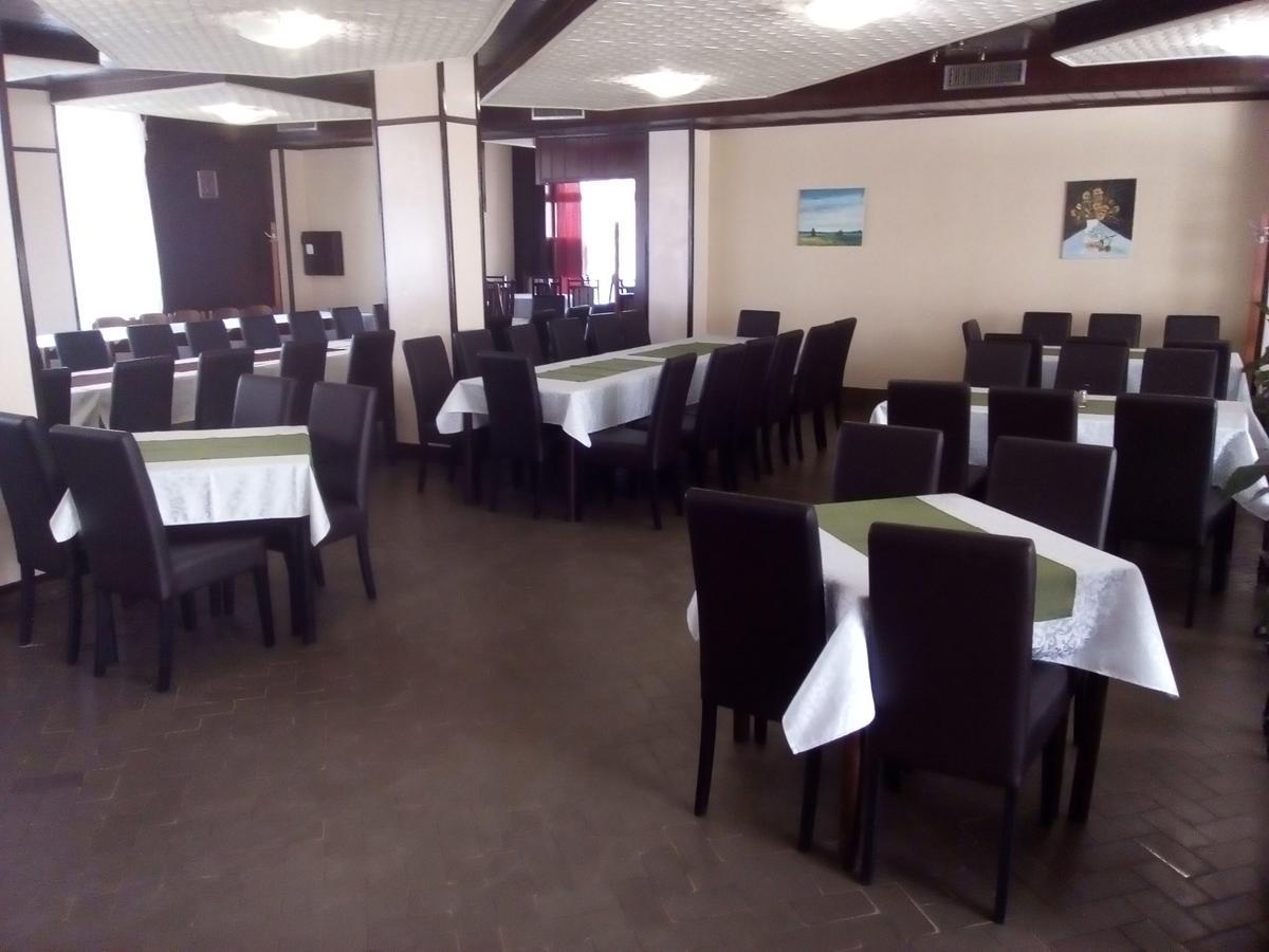Hotel Restoran Sa Prenocistem Zitiste Exterior foto
